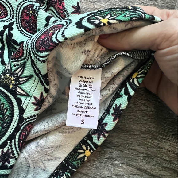 BUNDLE LulaRoe Cassie Stetchy Pencil Skirt, Size Small, Mint Paisley, Orange Geo - Picture 3 of 14